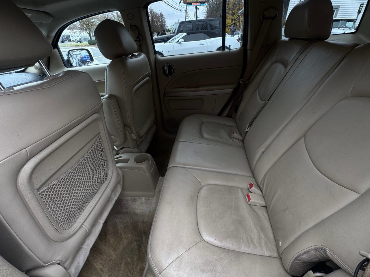 Used 2010 Chevrolet HHR LT image 12
