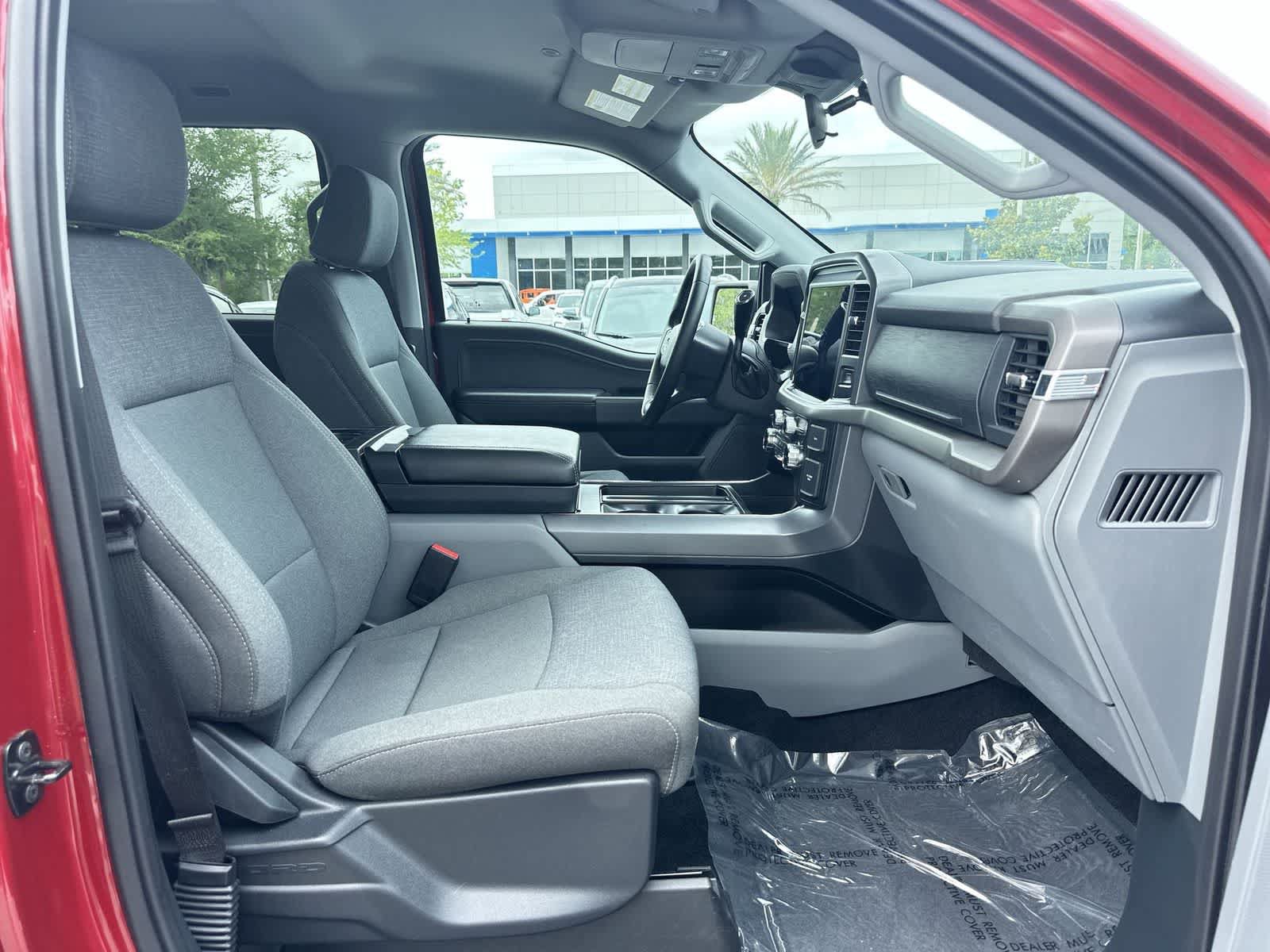 Used 2025 Ford F150 XLT w/ Equipment Group 301A Standard AWD/4WD image 17
