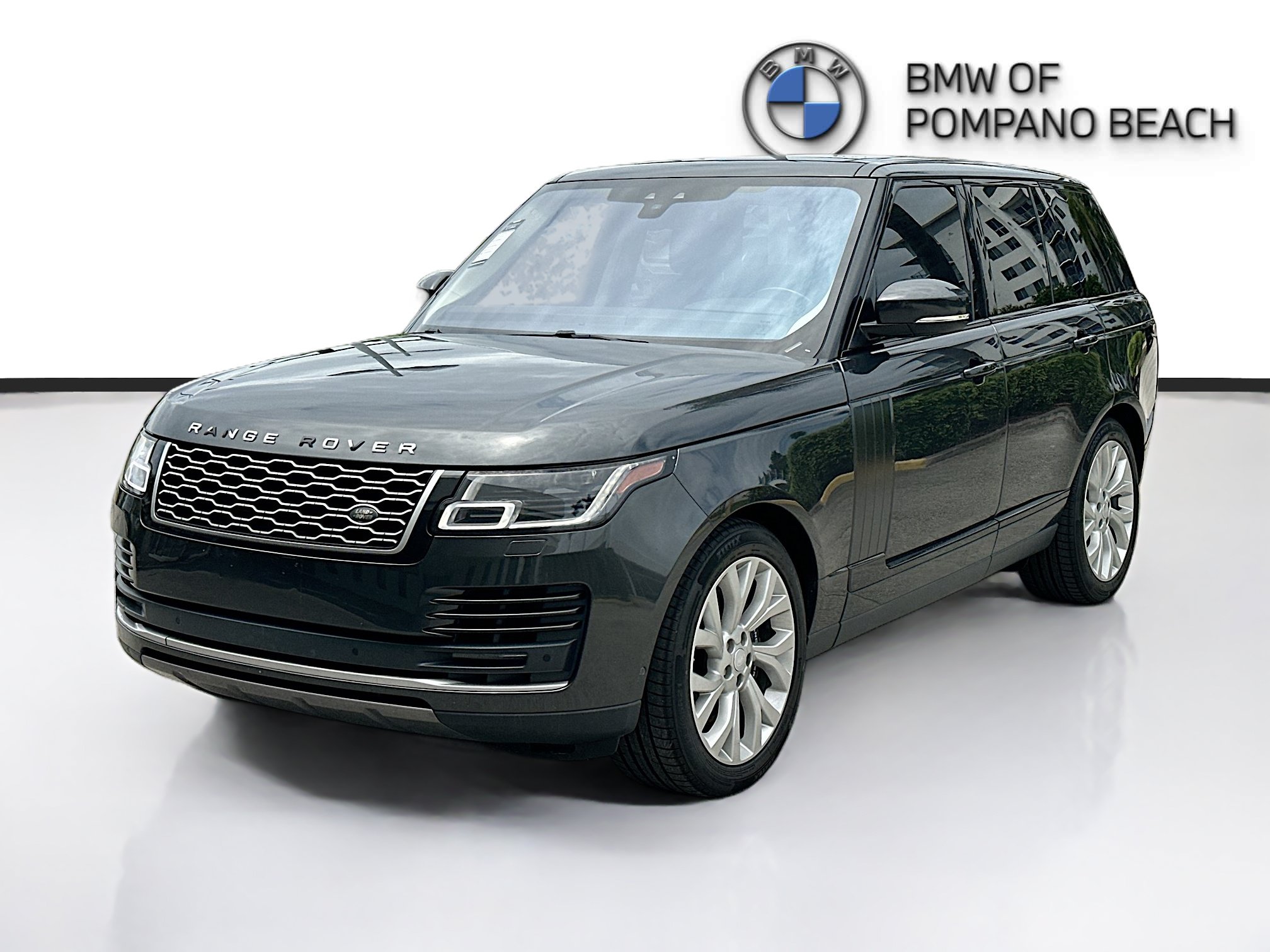 Used 2019 Land Rover Range Rover Supercharged AWD/4WD image 3