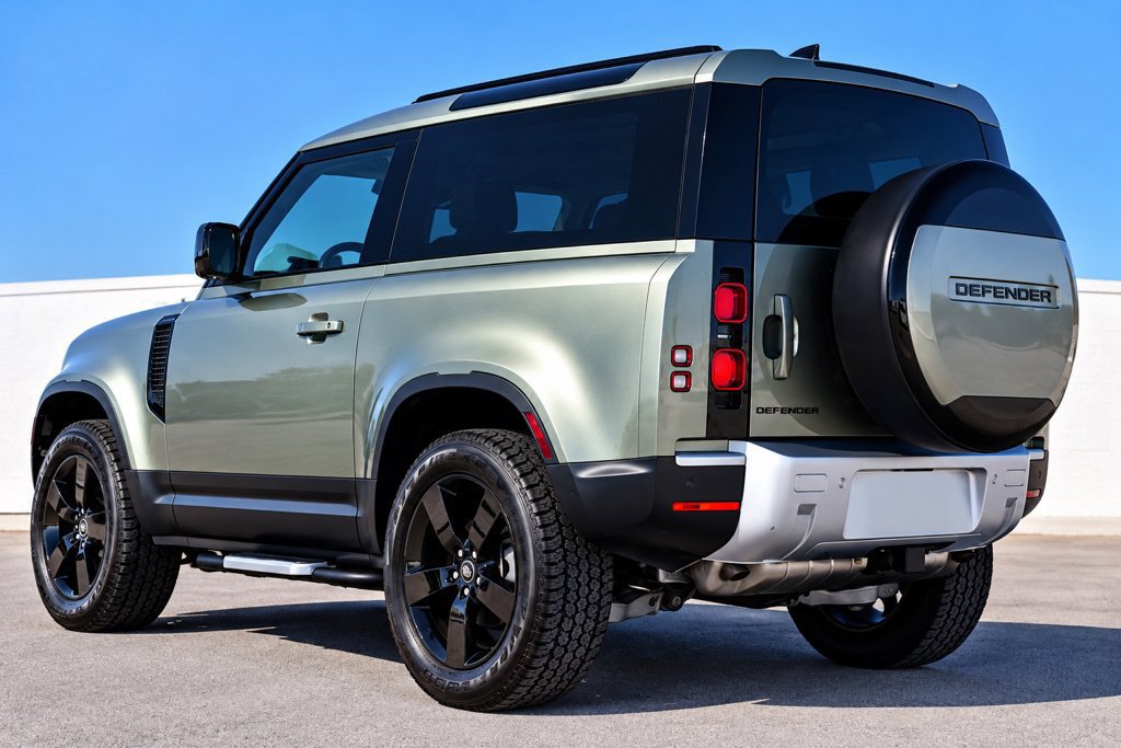 Used 2024 Land Rover Defender 90 S AWD/4WD image 5
