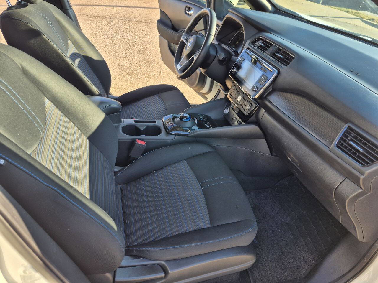 Used 2019 Nissan Leaf SV image 16