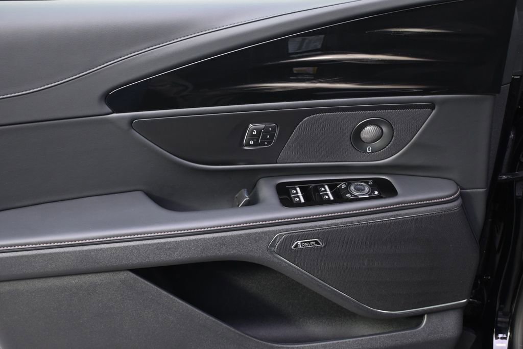 New 2026 Lincoln Nautilus Reserve image 22