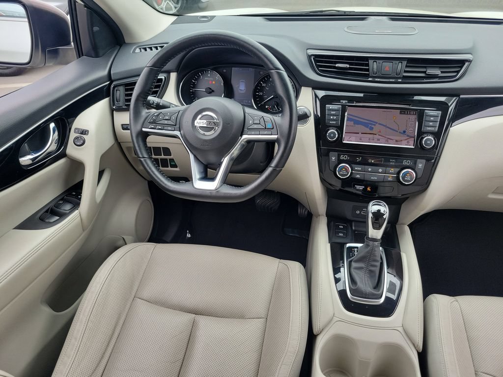 Used 2019 Nissan Rogue Sport SL FWD image 11