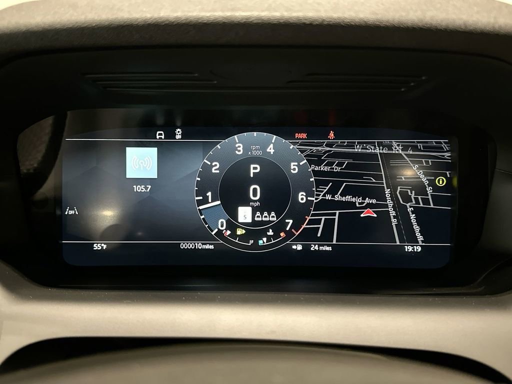 New 2026 Land Rover Discovery Sport Landmark image 15