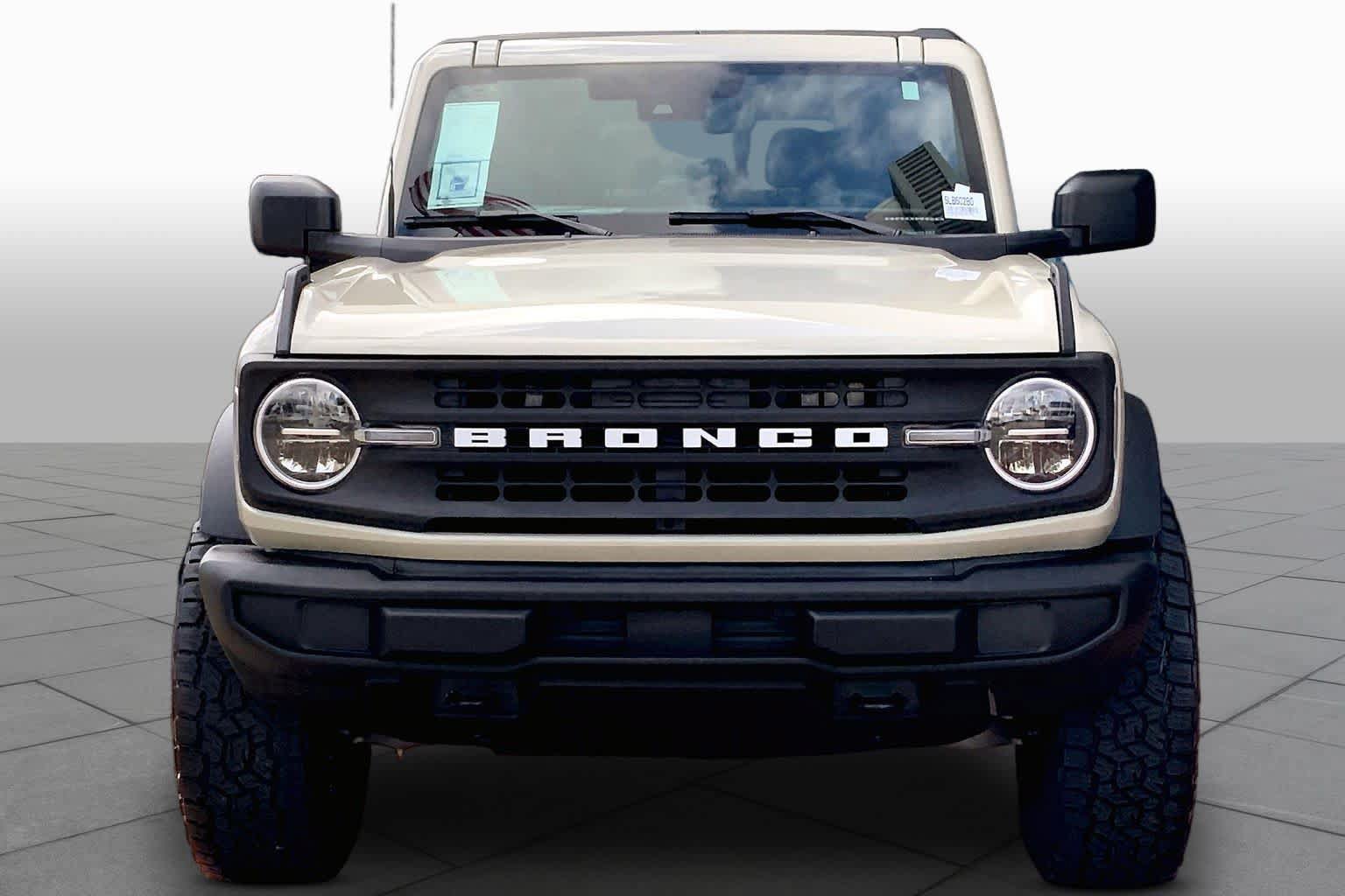 New 2025 Ford Bronco 2-Door AWD/4WD image 3