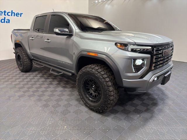 Used 2024 GMC Canyon Denali AWD/4WD image 7
