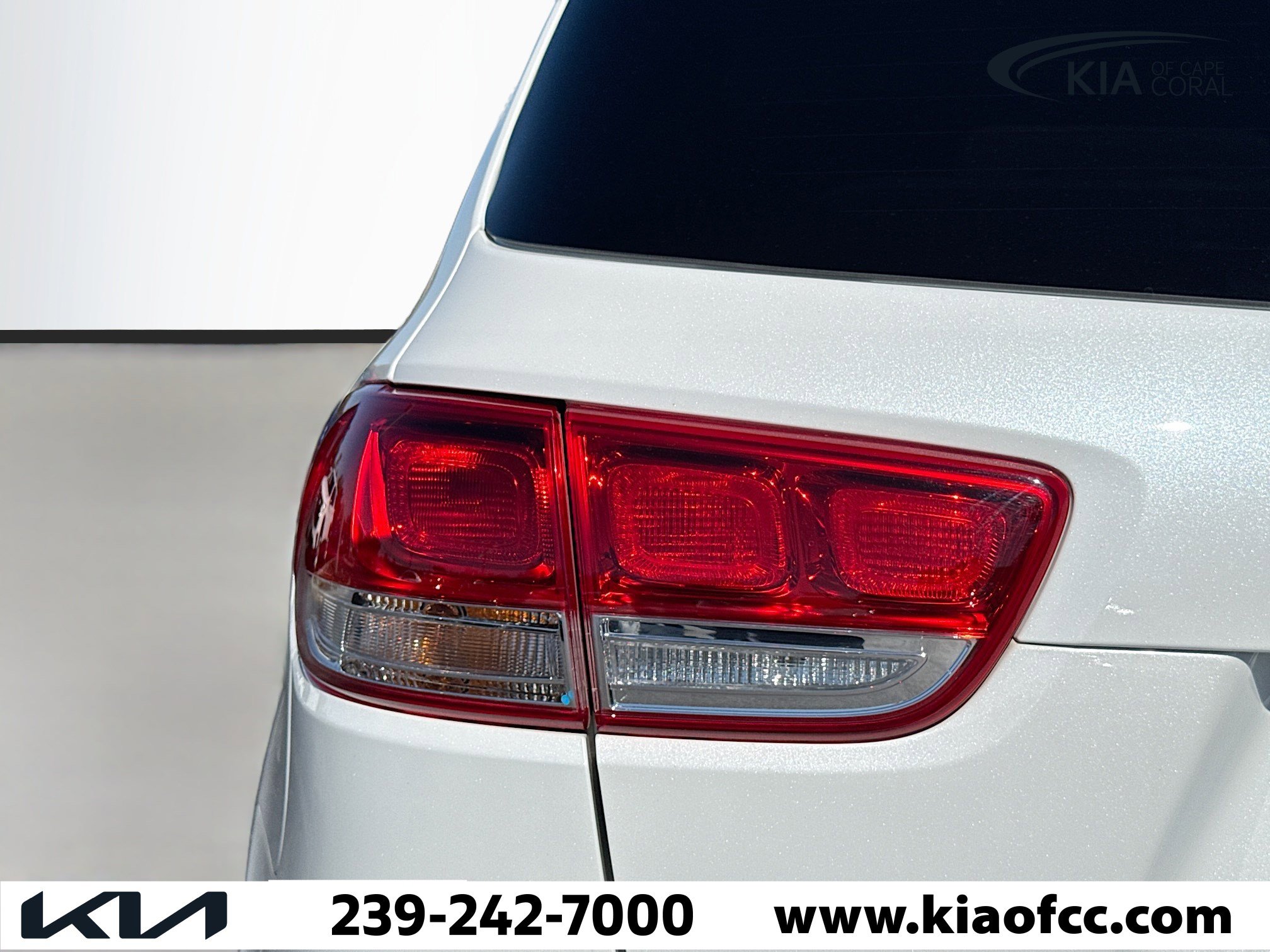 Used 2017 Kia Sorento LX w/ LX Convenience Package image 10