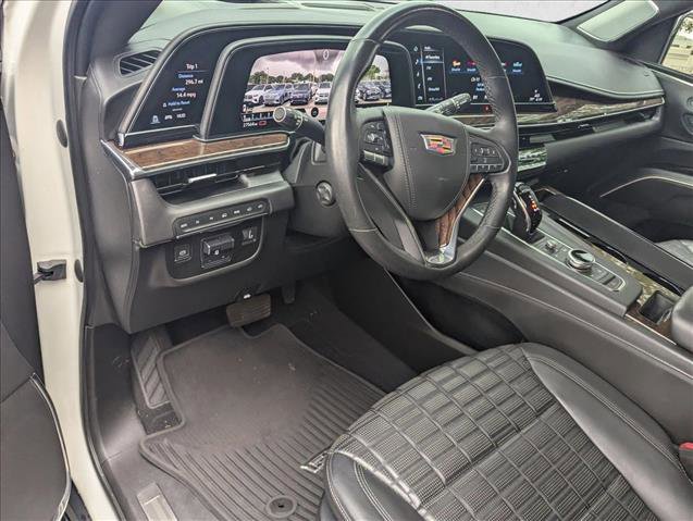 Used 2021 Cadillac Escalade Premium Luxury Platinum AWD/4WD image 4