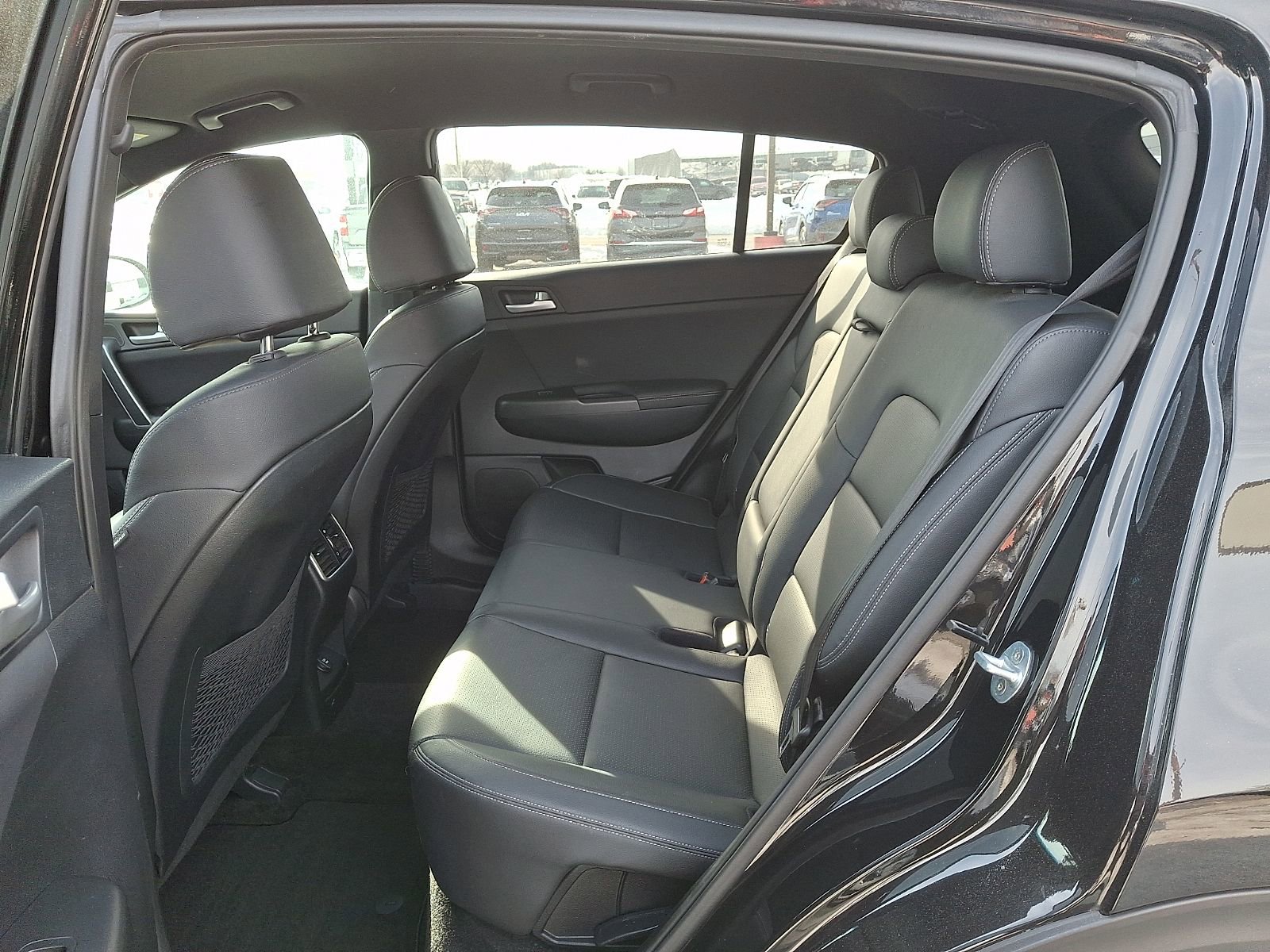 Used 2020 Kia Sportage S image 11