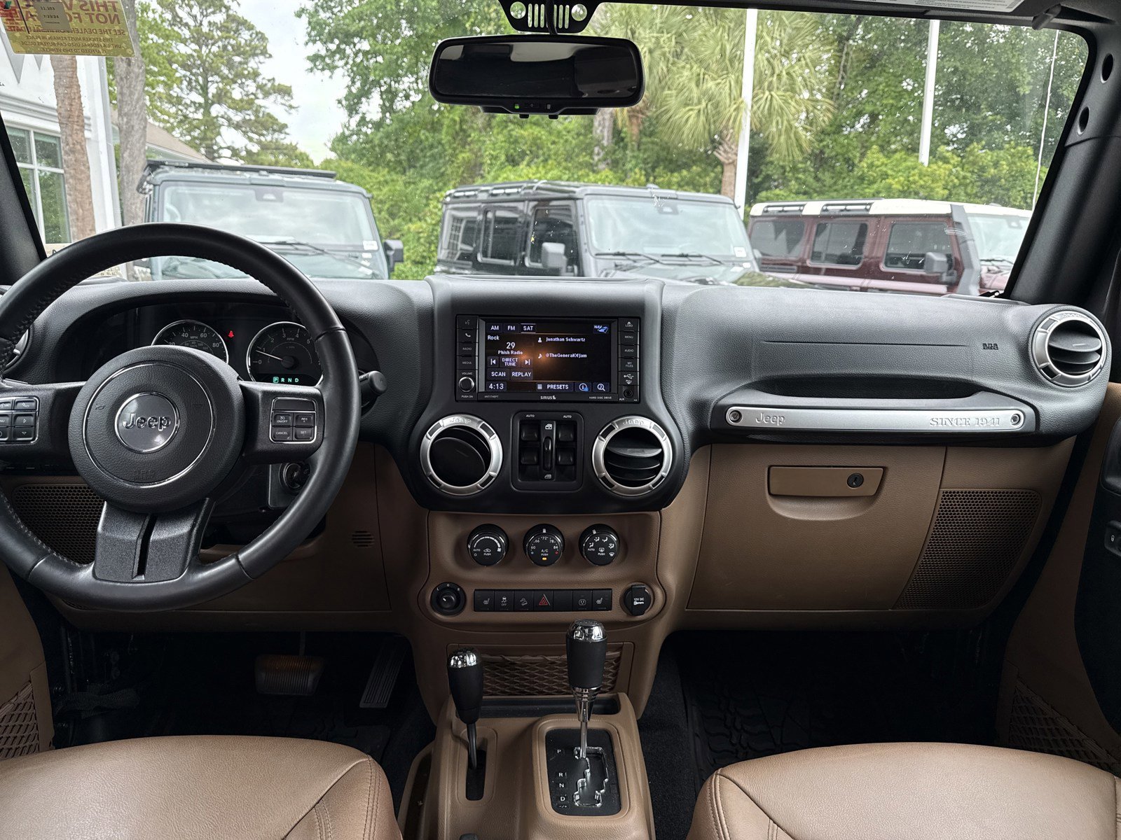 Used 2018 Jeep Wrangler Unlimited Rubicon w/ Dual Top Group AWD/4WD image 24