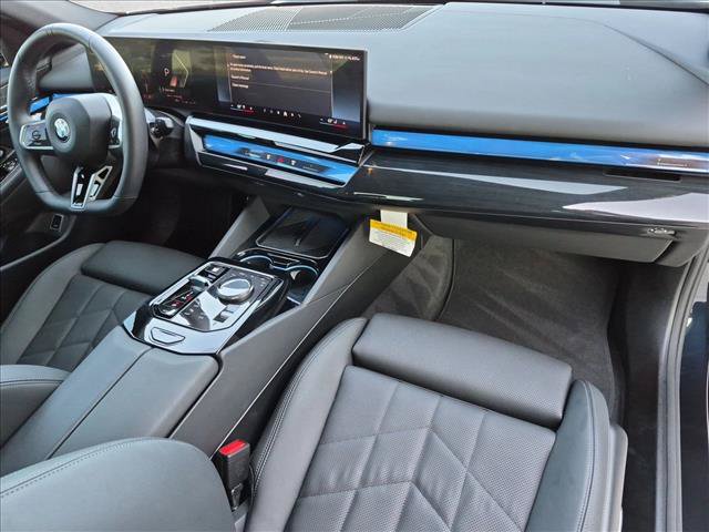 Certified 2026 BMW 530i w/ M Sport Package RWD image 23