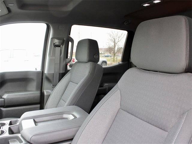 Used 2024 Chevrolet Silverado 1500 Custom Trail Boss w/ LPO, Dark Essentials Package AWD/4WD image 13