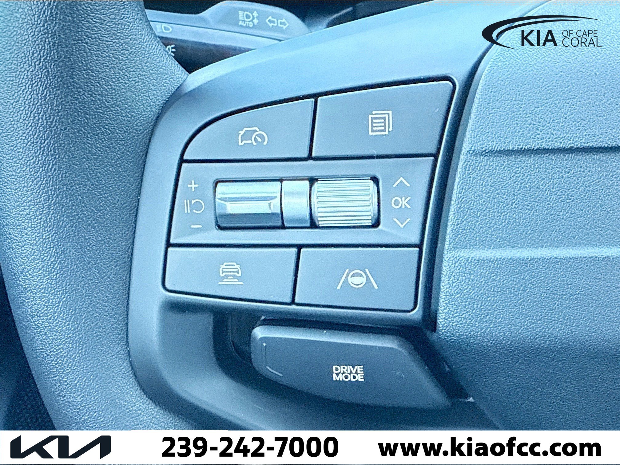 New 2025 Kia K4 LXS image 32