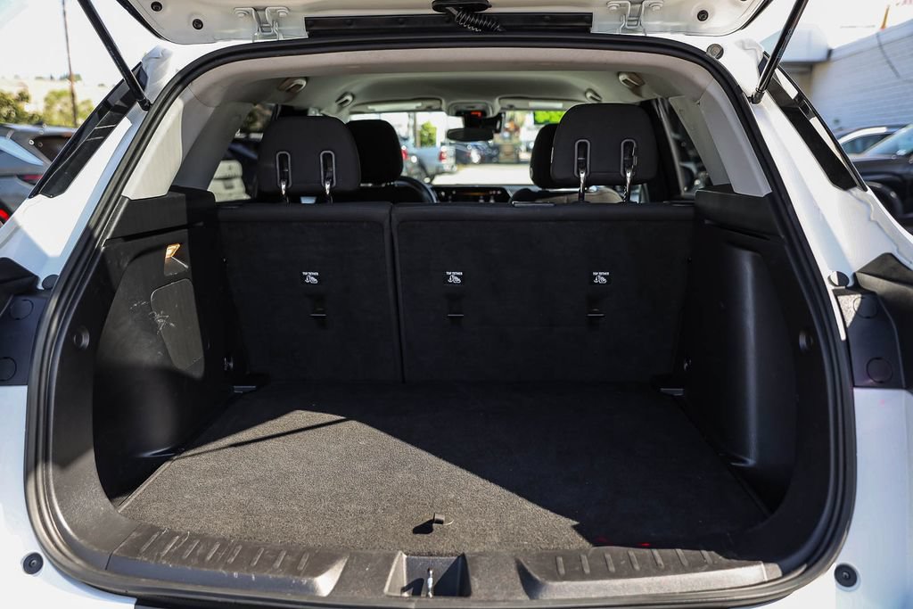 Used 2024 Chevrolet TrailBlazer LT FWD image 25