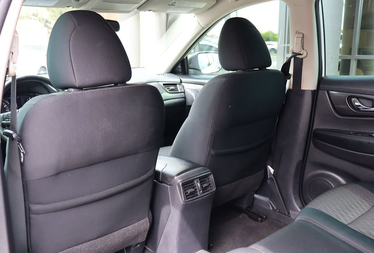Used 2018 Nissan Rogue S FWD image 31