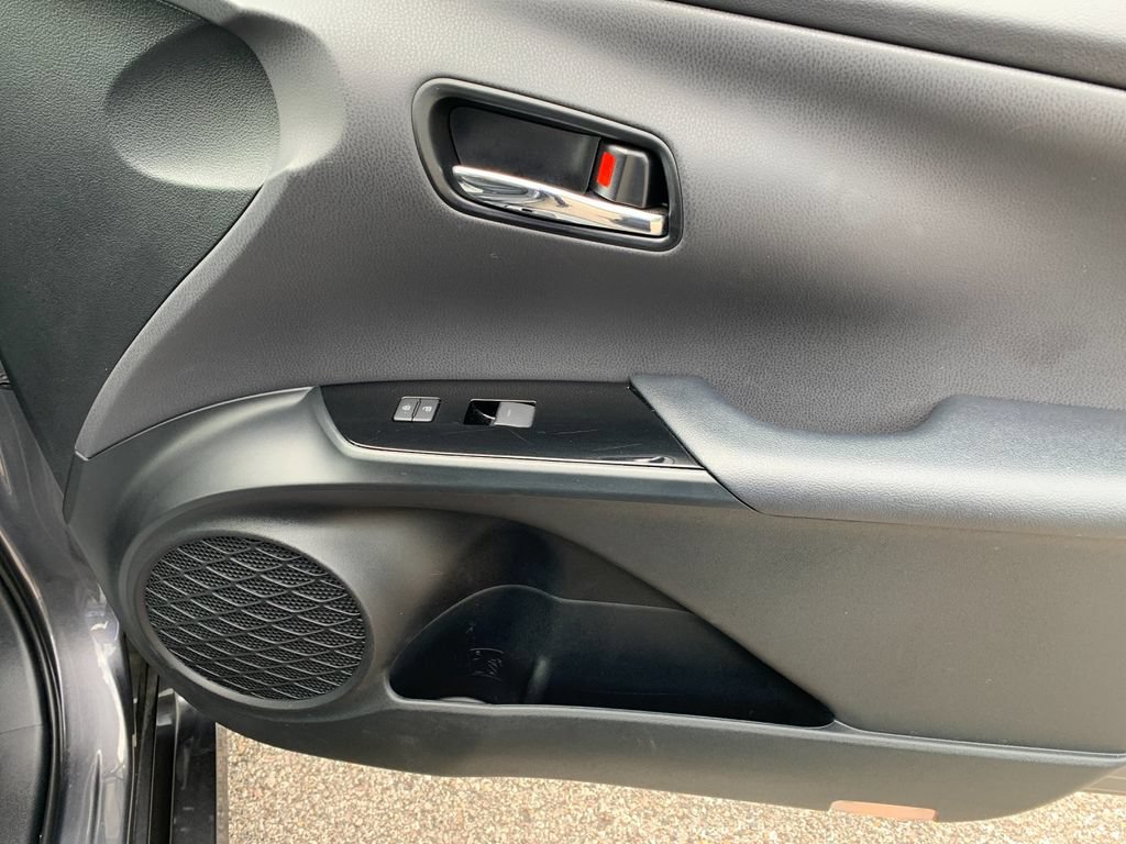 Used 2022 Toyota Prius Prime XLE FWD image 19