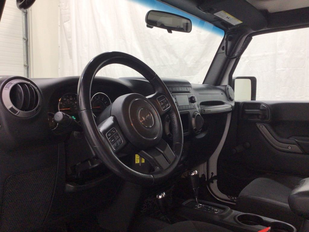 Used 2016 Jeep Wrangler Unlimited Sport w/ Connectivity Group image 10