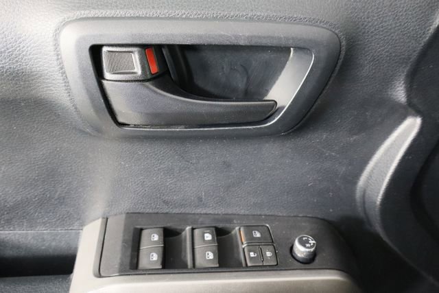 Used 2016 Toyota Tacoma SR5 image 21
