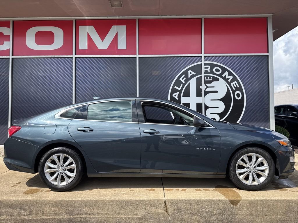 Used 2019 Chevrolet Malibu LT FWD image 4