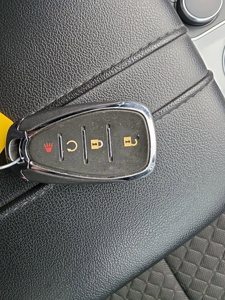Used 2021 Chevrolet Blazer LT FWD image 13