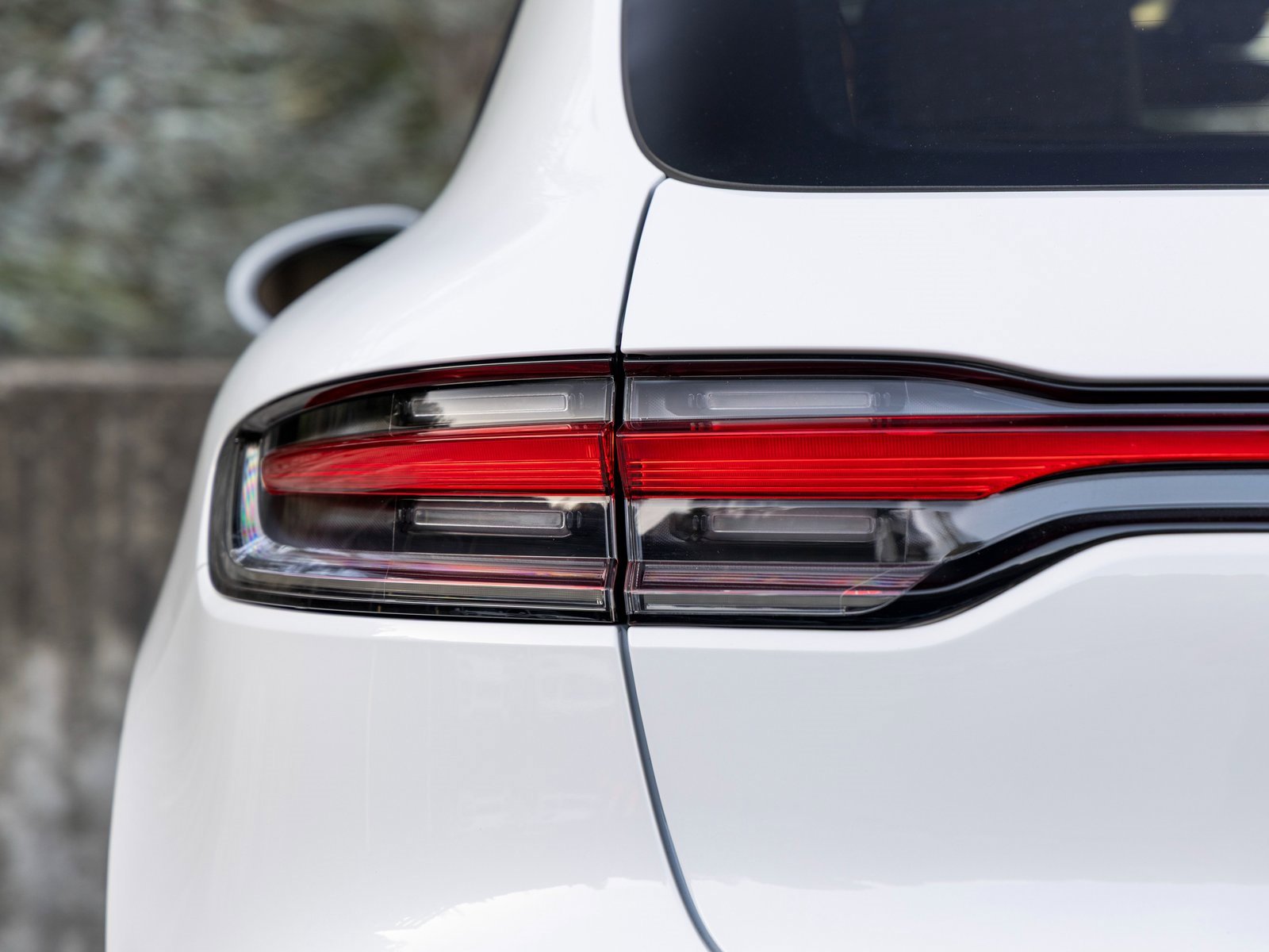 Certified 2025 Porsche Macan image 18