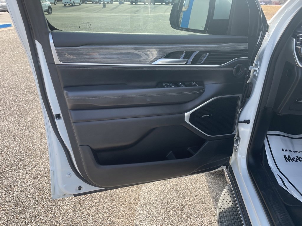 Used 2022 Jeep Wagoneer Series II w/ Rear Seat Video Group 1 image 13