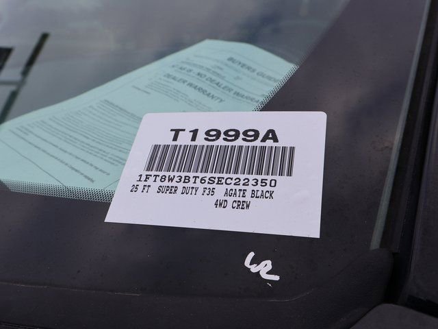 Certified 2025 Ford F350 Lariat w/ Chrome Package image 39