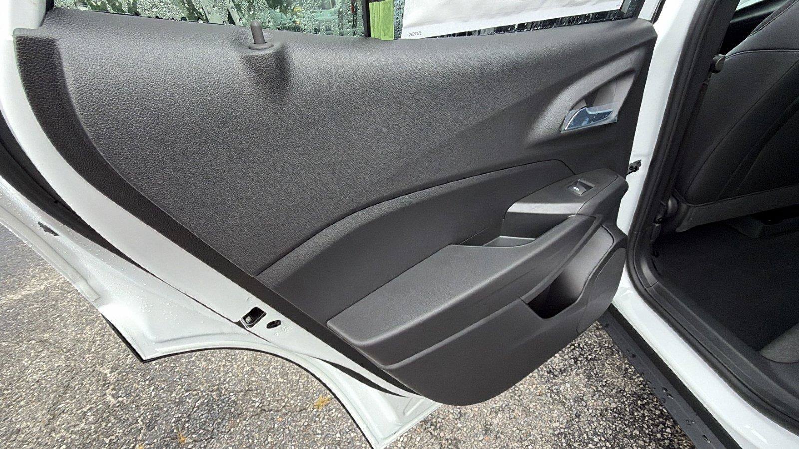 New 2026 Chevrolet Trax LT w/ Driver Confidence Package FWD image 18