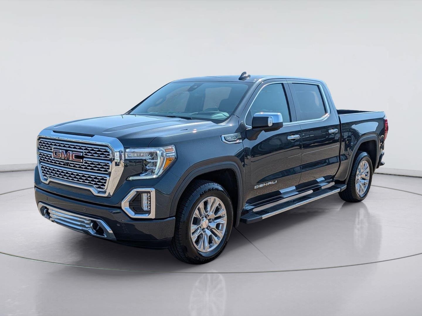 Used 2021 GMC Sierra 1500 Denali w/ Technology Package AWD/4WD video 1
