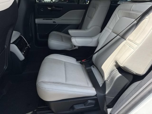 Used 2025 Lincoln Aviator Reserve RWD image 17