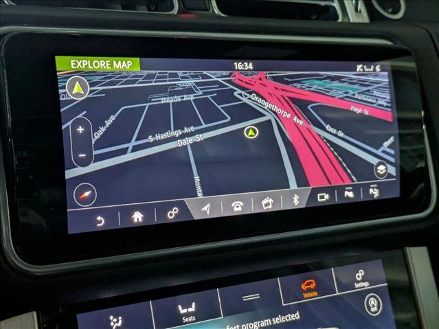 Used 2018 Land Rover Range Rover HSE image 15