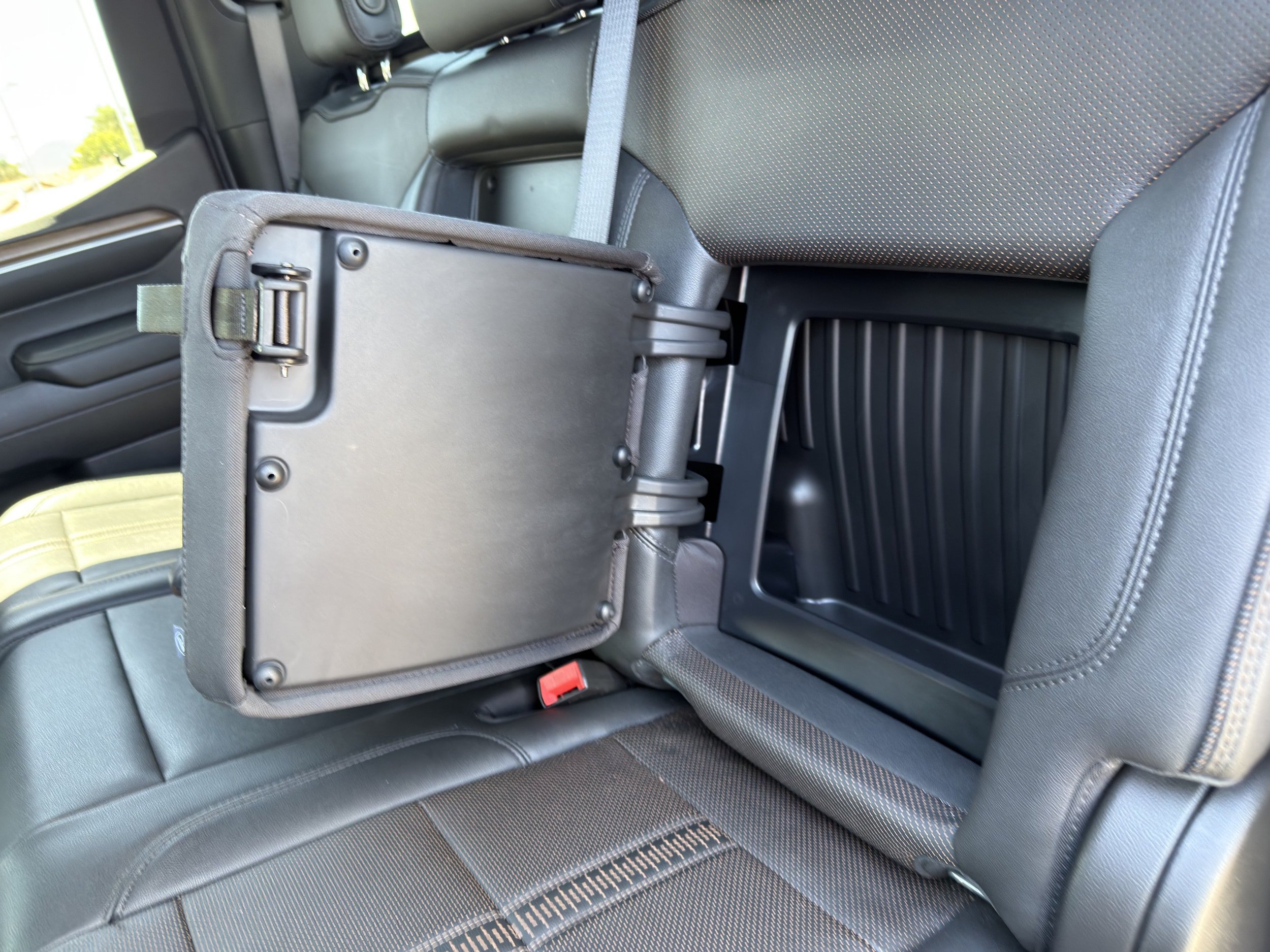 Used 2024 Chevrolet Silverado 1500 High Country w/ High Country Premium Package AWD/4WD image 24