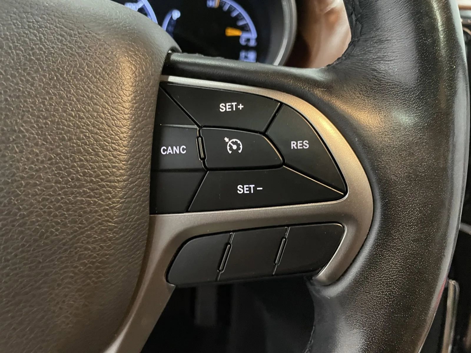 Used 2020 Jeep Grand Cherokee Overland image 23