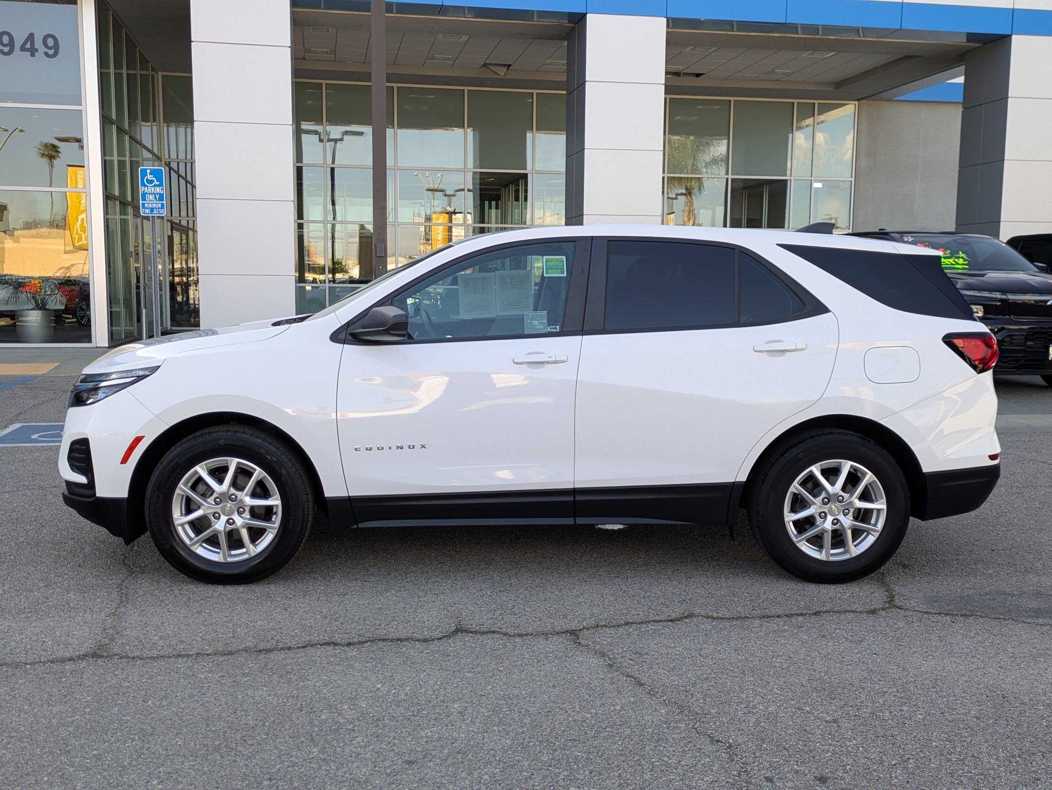 Certified 2023 Chevrolet Equinox LS image 8
