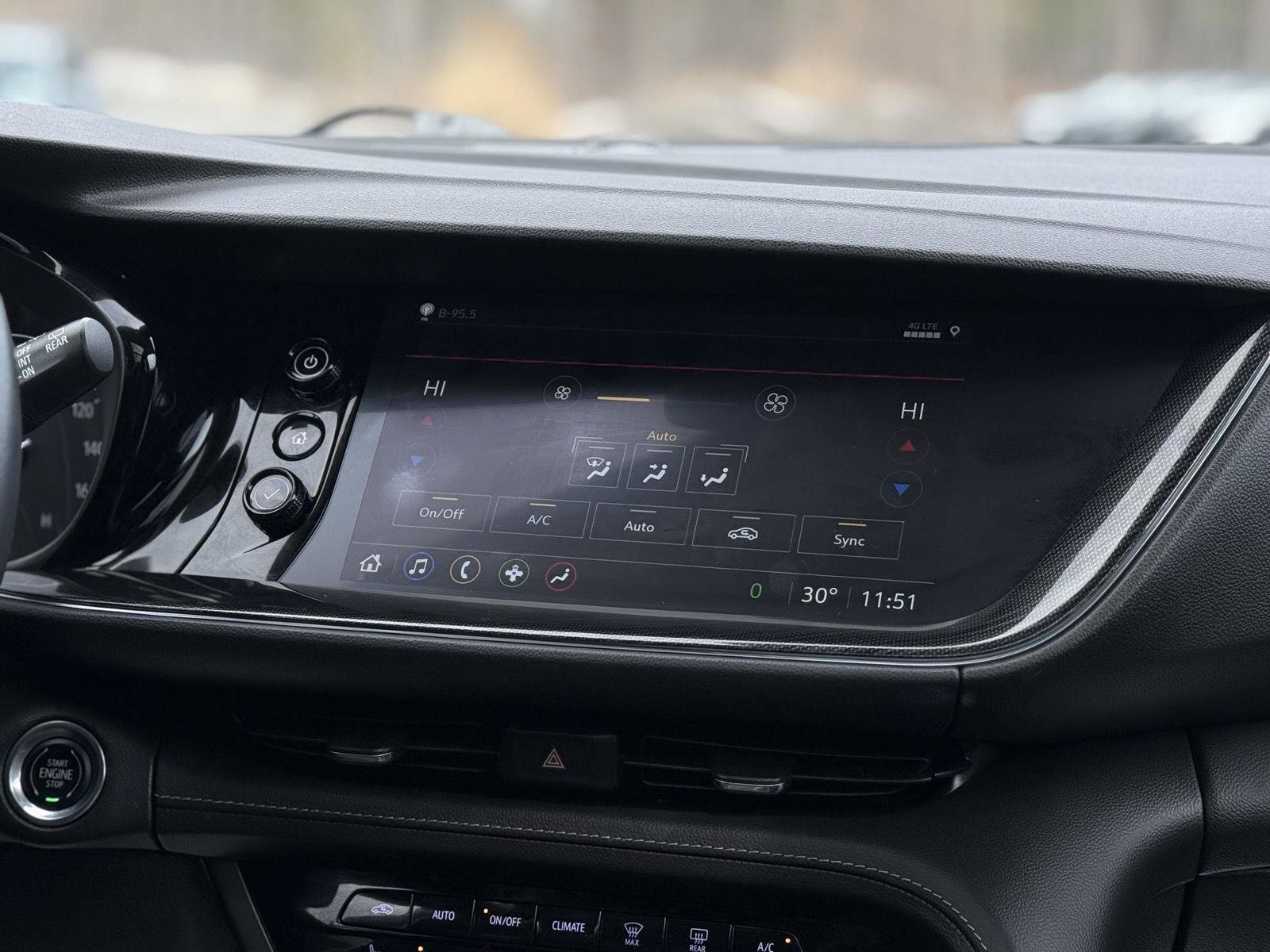 Certified 2023 Buick Envision Essence w/ Sport Touring Package image 18