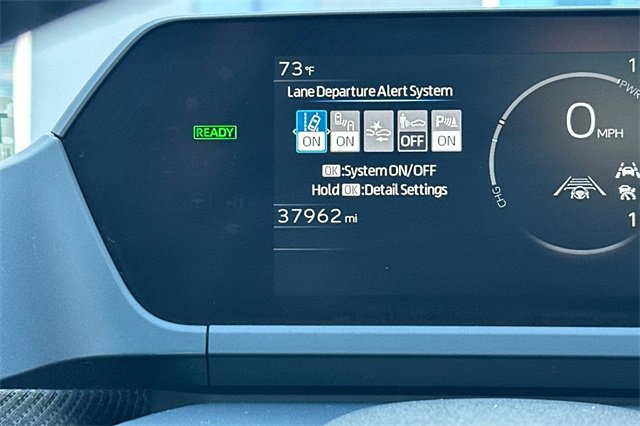 Used 2023 Subaru Solterra Limited image 32