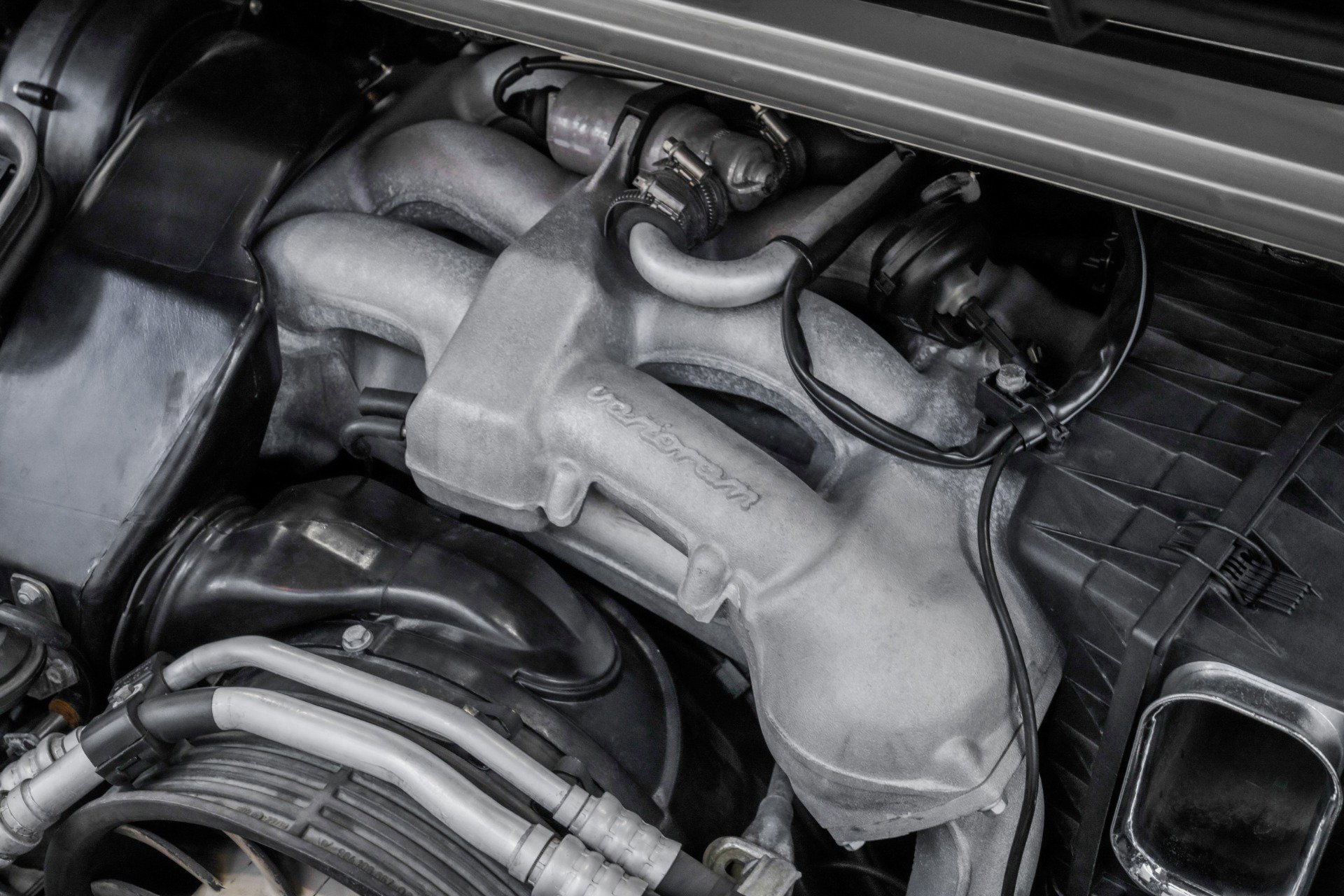 Used 1998 Porsche 911 GT3 RS image 38