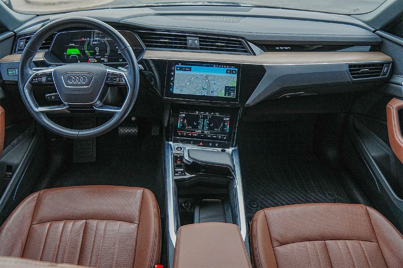 Used 2024 Audi Q8 e-tron Premium Plus image 24