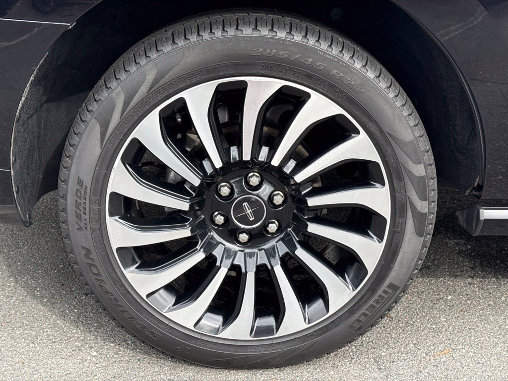 Used 2022 Lincoln Navigator Black Label AWD/4WD image 12