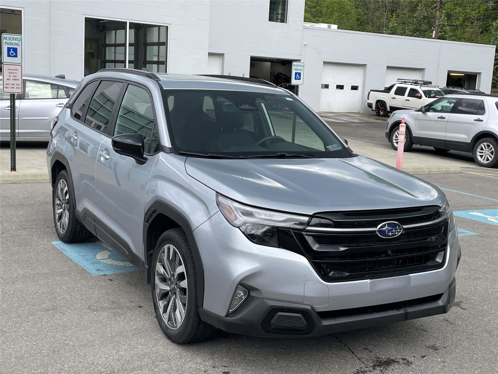 Certified 2025 Subaru Forester Touring AWD/4WD image 7