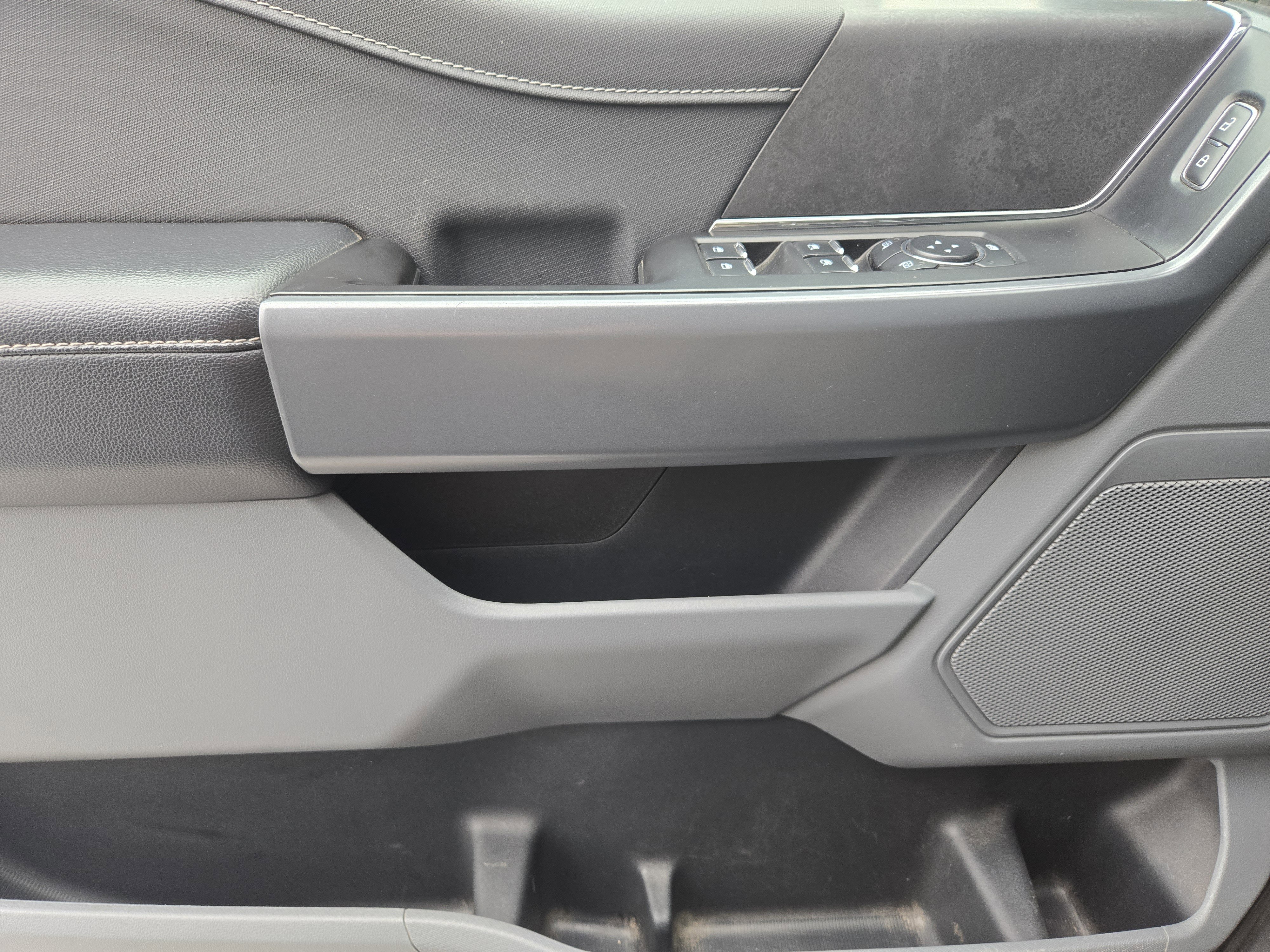 Used 2024 Ford F150 XLT w/ Mobile Office Package image 26