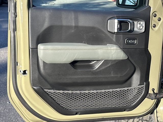 Used 2026 Jeep Gladiator Mojave w/ Steel Bumper Group AWD/4WD image 10