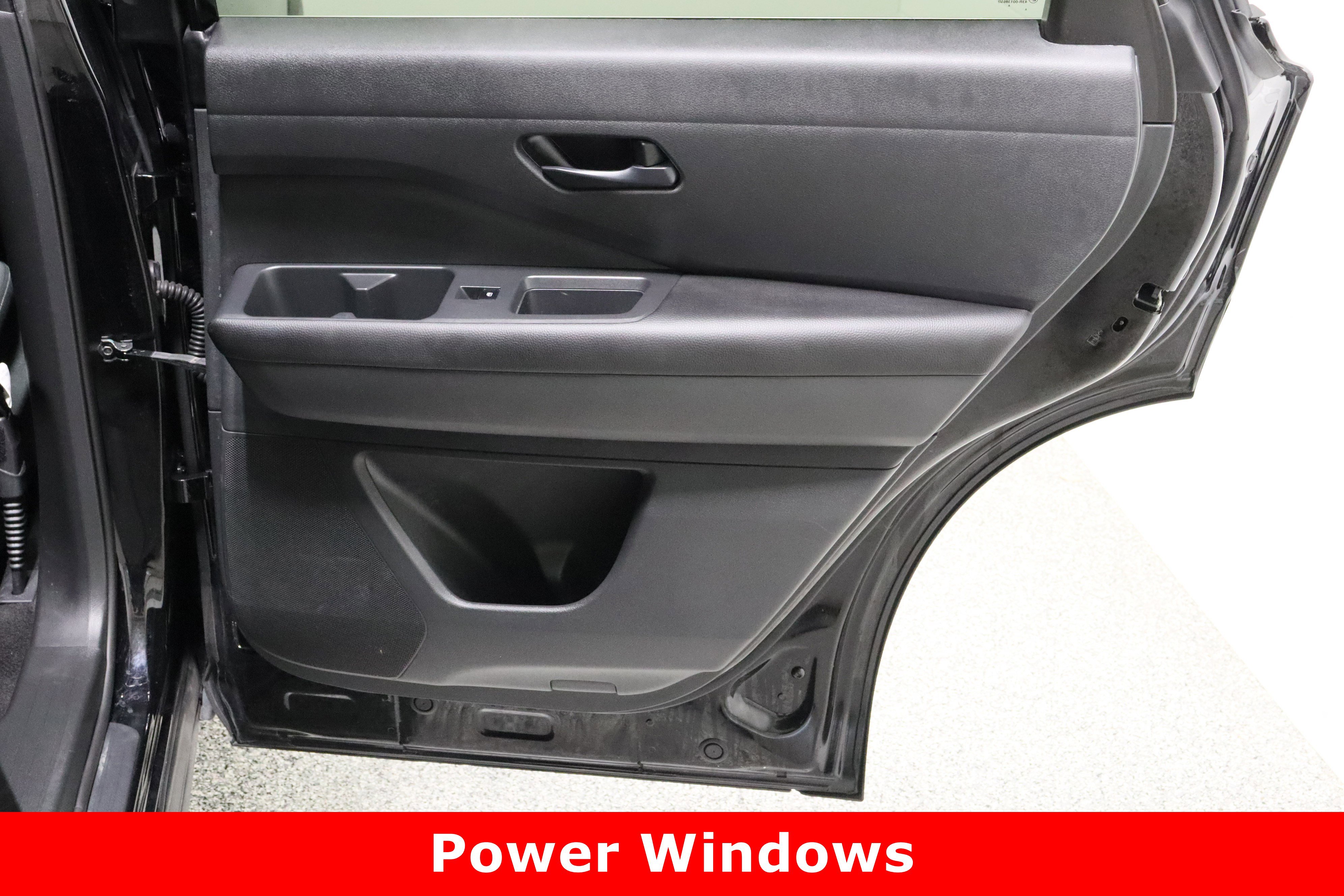 Used 2023 Nissan Pathfinder S image 33