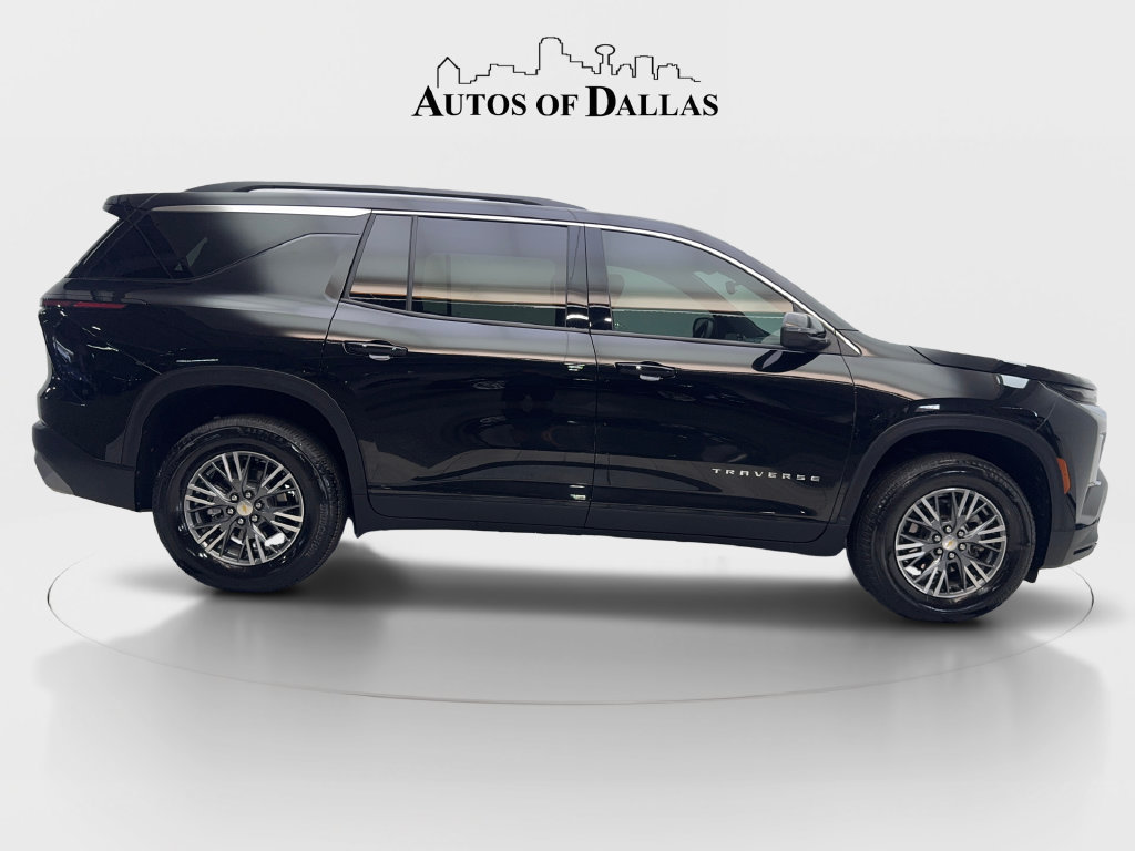 Used 2026 Chevrolet Traverse LT FWD image 11