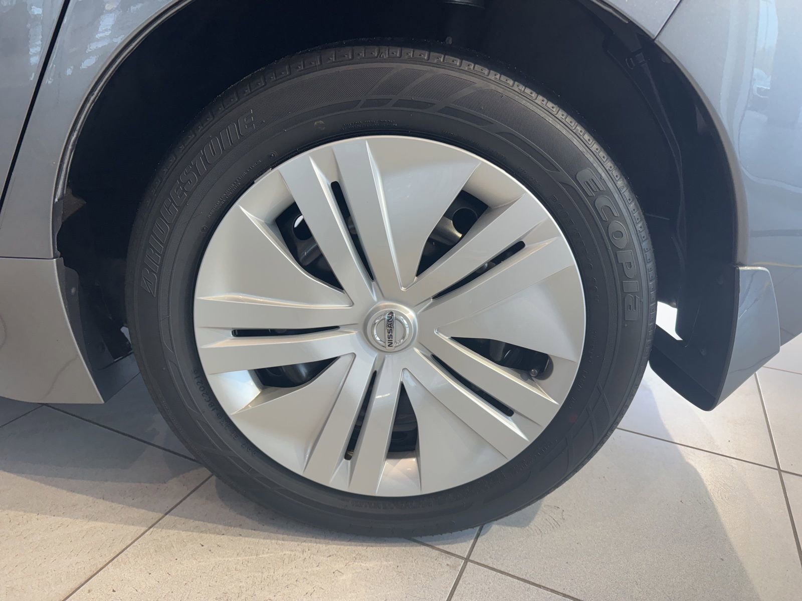 Used 2022 Nissan Leaf S image 11