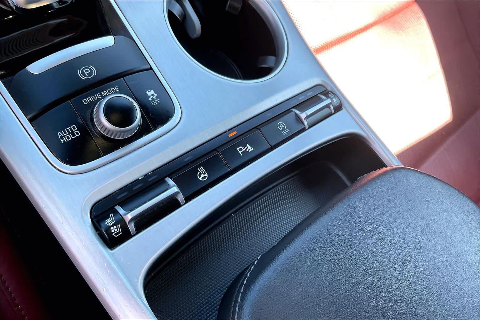 Used 2018 Kia Stinger GT2 AWD/4WD image 37