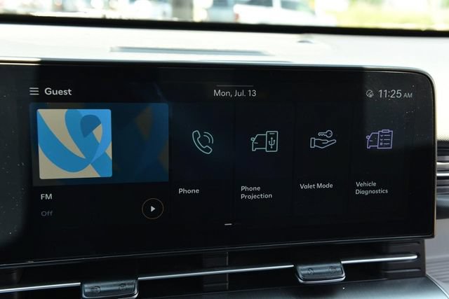 Used 2024 Hyundai Kona SEL FWD image 13