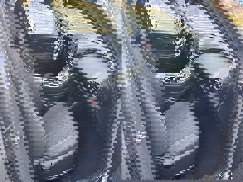 Used 2023 Hyundai Santa Fe SEL image 9