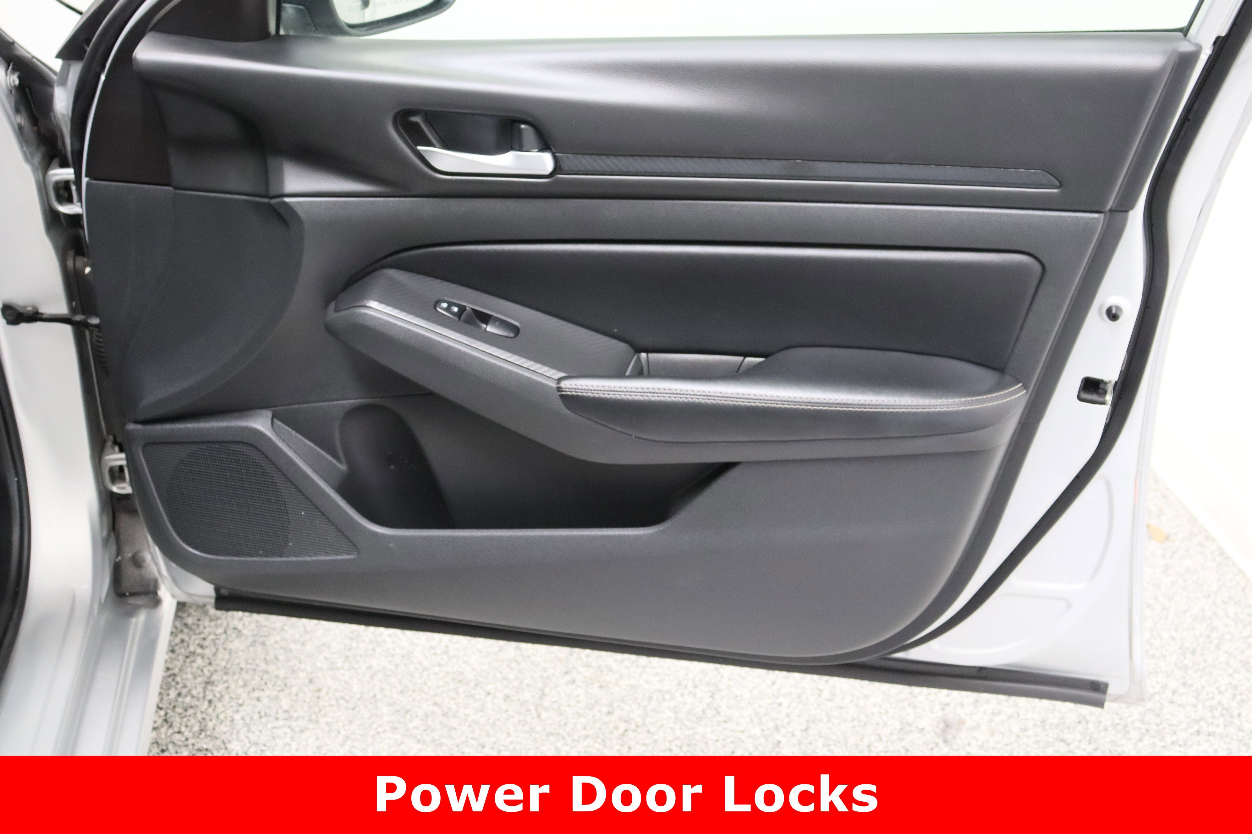 Used 2024 Nissan Altima 2.5 SV image 34