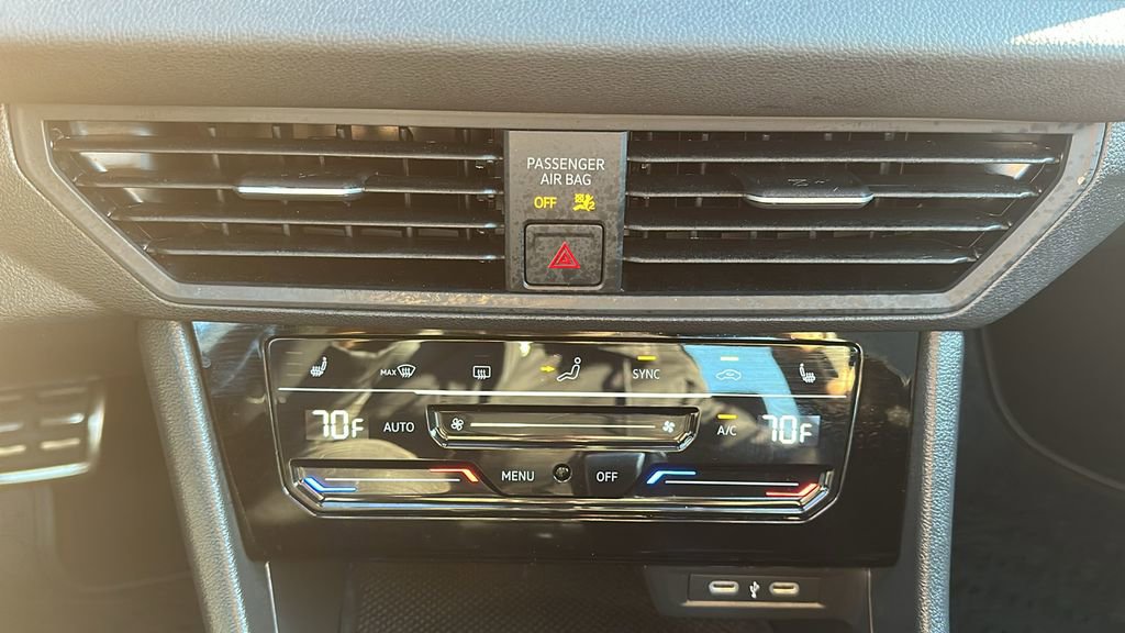 Used 2025 Volkswagen Jetta Sport image 24